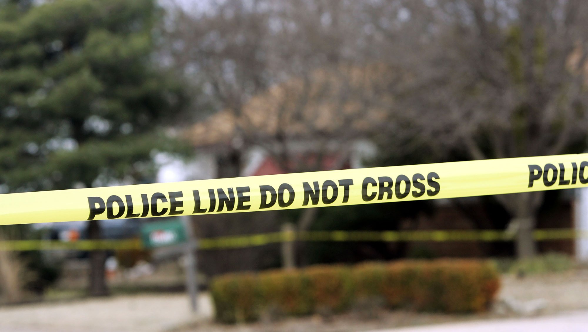 Man Drives to Hospital and Allegedly Confesses to Killing Wife Who's In Car