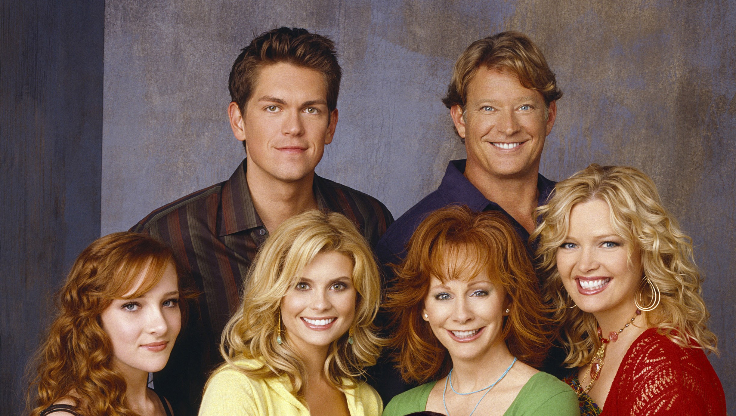 How Happy's Place's Melissa Peterman and JoAnna Garcia Pranked Steve Howey