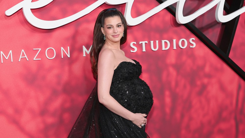 Anne Hathaway Called This Body Oil a 'Game-Changer' for Her Pregnancy