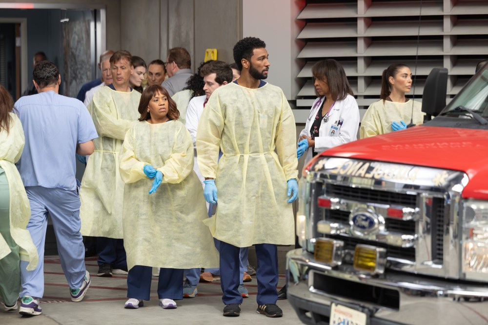 'Grey's Anatomy' Showrunner Gives Update on Texas Spinoff, Season 23 Cameos