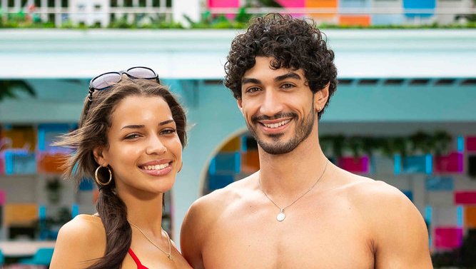 Why Love Island USA's Zach Didn't Want to Have Sex With Kayda Before Twist