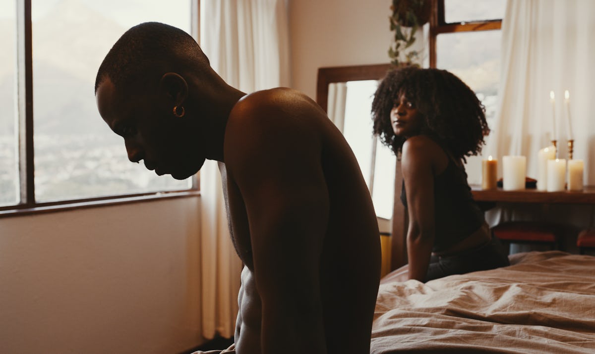 What Is The Pursuer-Distancer Dynamic In Relationships? Therapists Explain