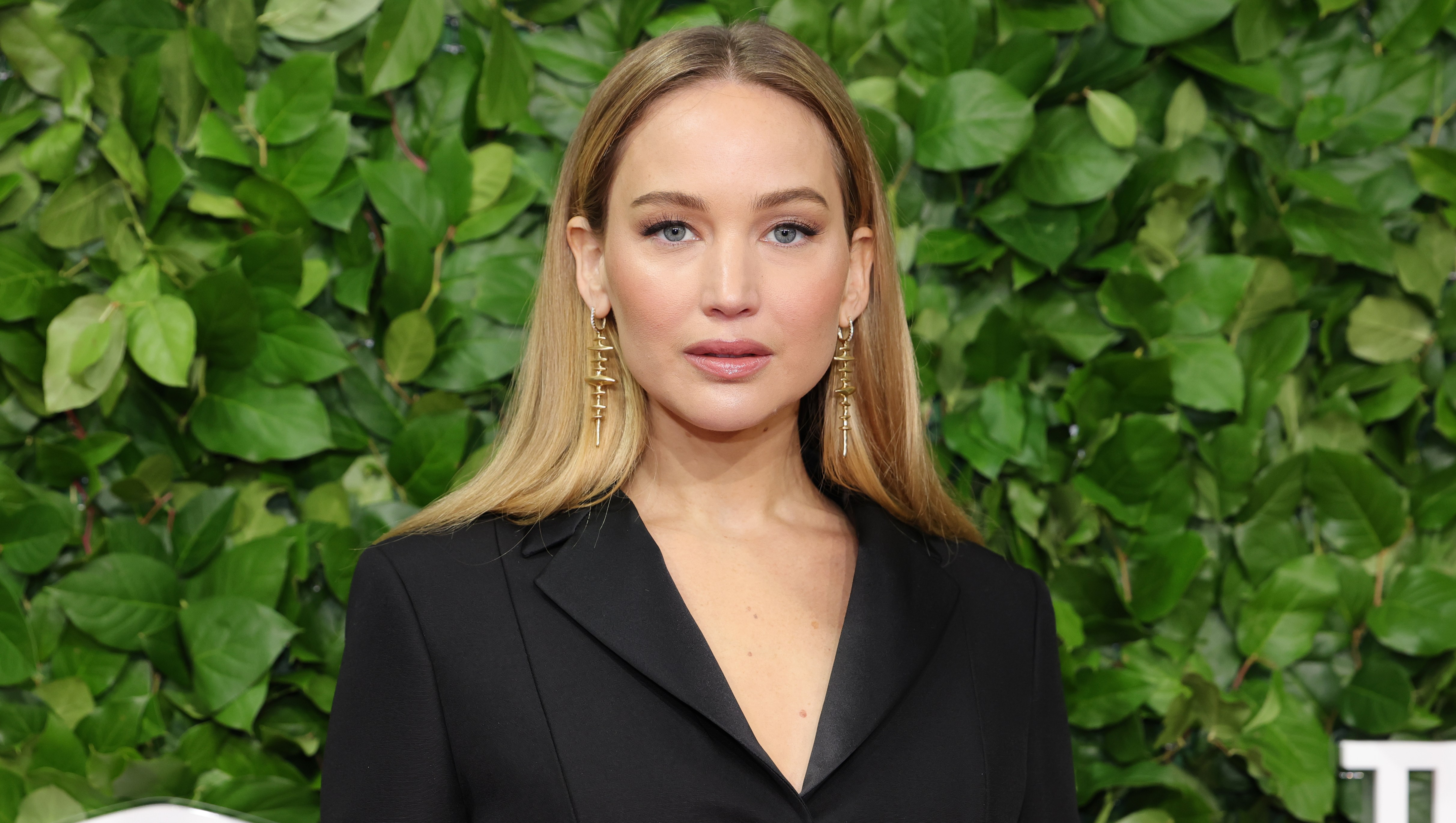 Jennifer Lawrence's Leopard-Print Tote Look Goes With Everything — Just $24