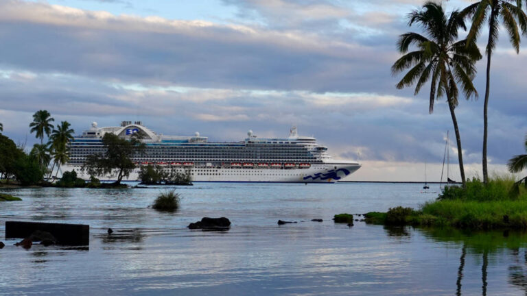 Rough Seas Disrupt Kauai Cruise Arrival After Harbor Pilot Falls Overboard