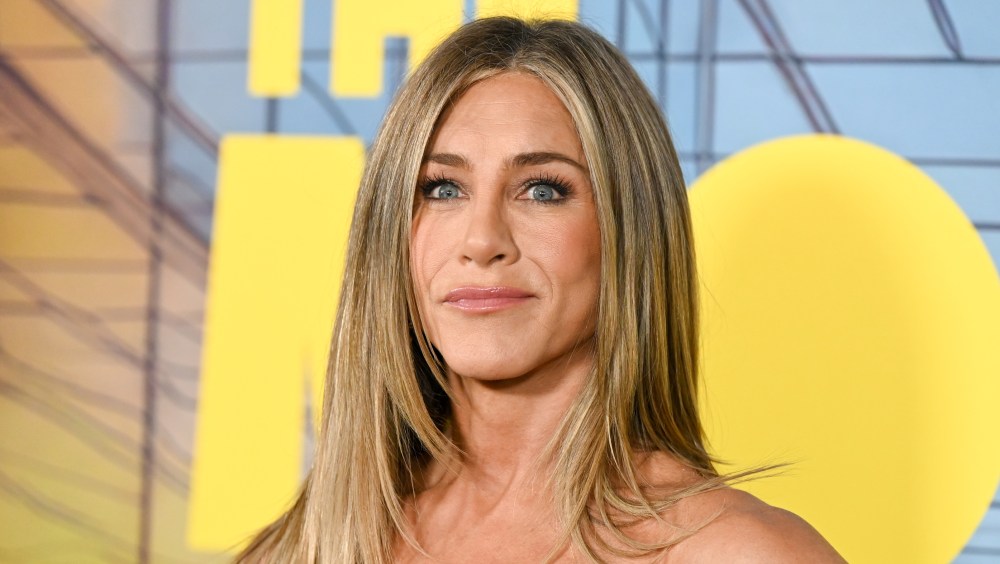 So Smooth! Jennifer Aniston's Trick for Glossy Hair Is a $26 Detangler
