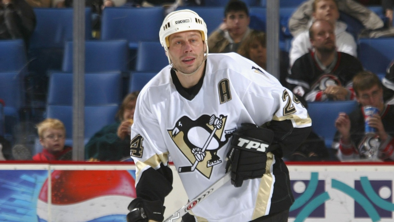 Former NHL Star Lyle Odelein Dead at 58, Years After Near-Fatal Cactus Encounter