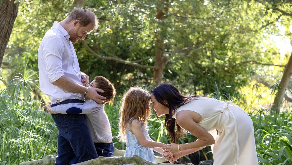 Prince Harry and Meghan Markle Share Rare Glimpse of Kids in Holiday Card