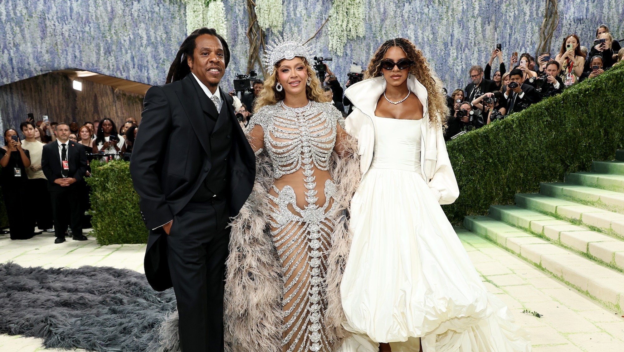 Beyonce Says Jay-Z Grew His Hair to Help Blue Feel Confident With Her Curls