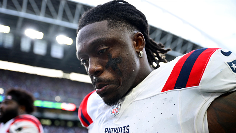 Patriots Reportedly Placing A.J. Brown On Injured Reserve With Ankle Injury