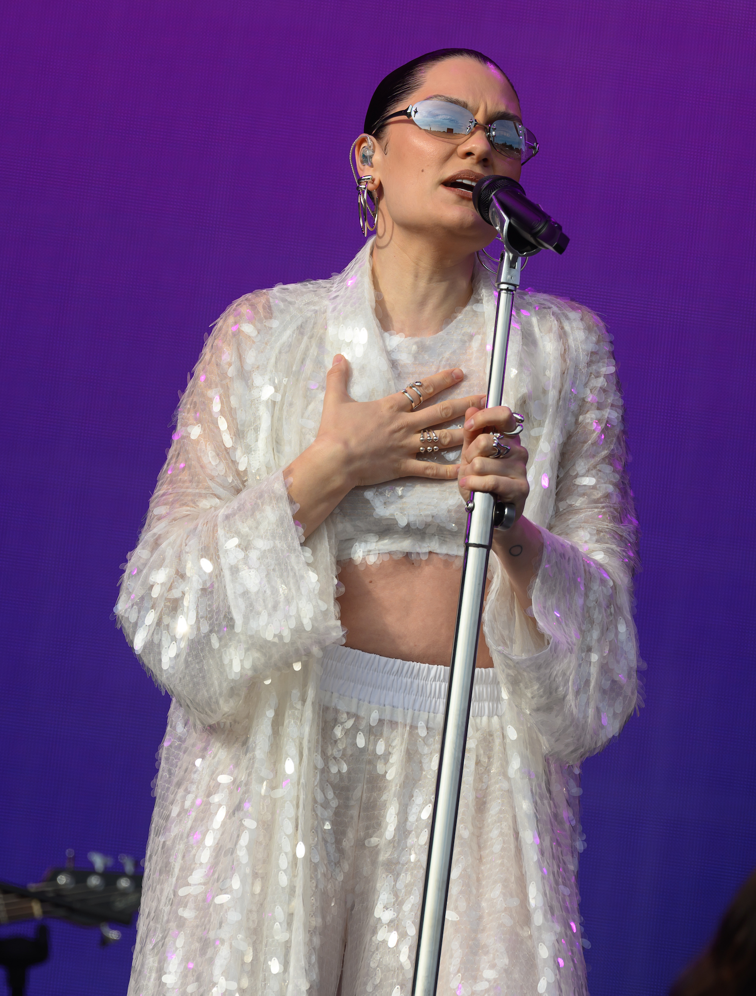 Jessie J Breaks Down in Tears on Stage 4 Years After Suffering Miscarriage