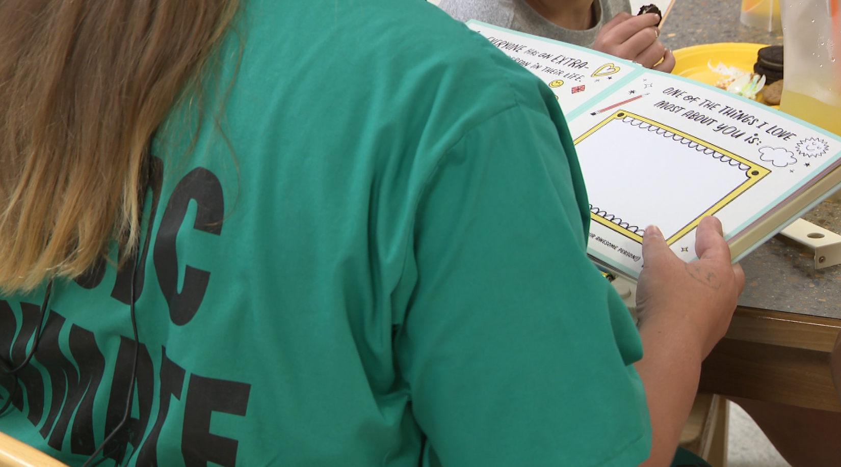 Moms behind bars read their children bedtime stories