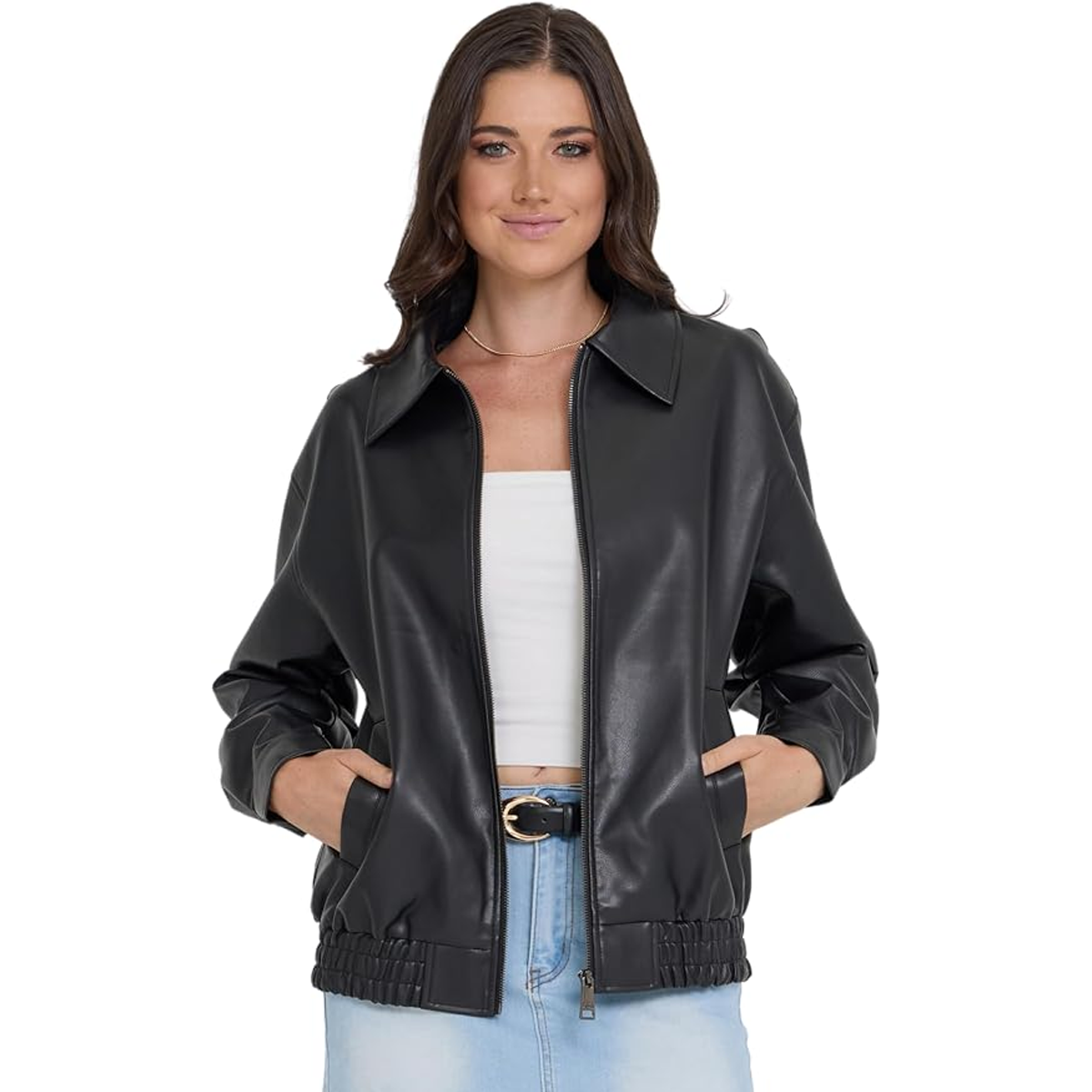 Sarah Paulson’s Leather Bomber Jacket Gives Fall Outfits a Cool-Girl Edge