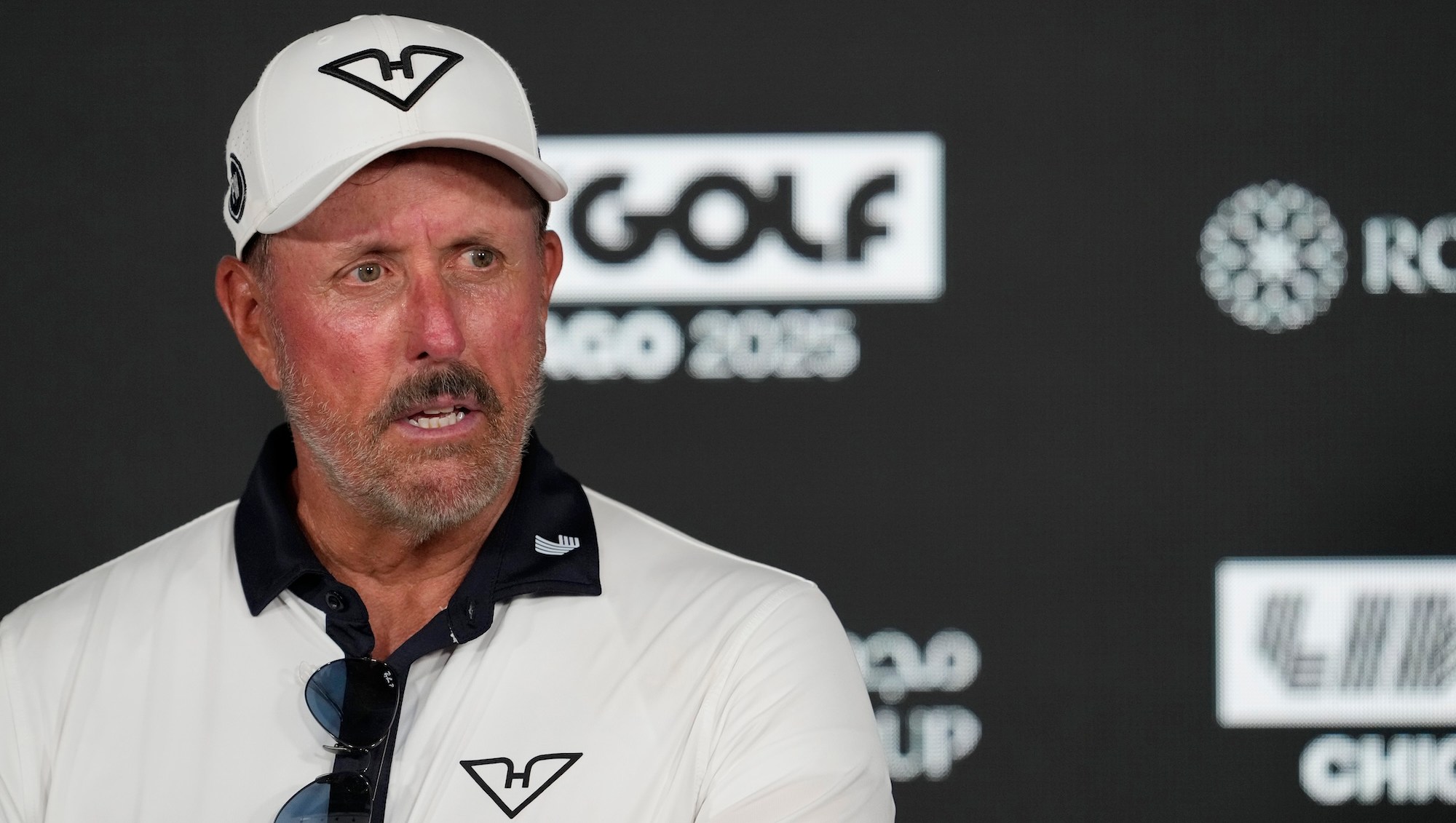 Phil Mickelson Checked Into Treatment Center After Infidelity Allegations