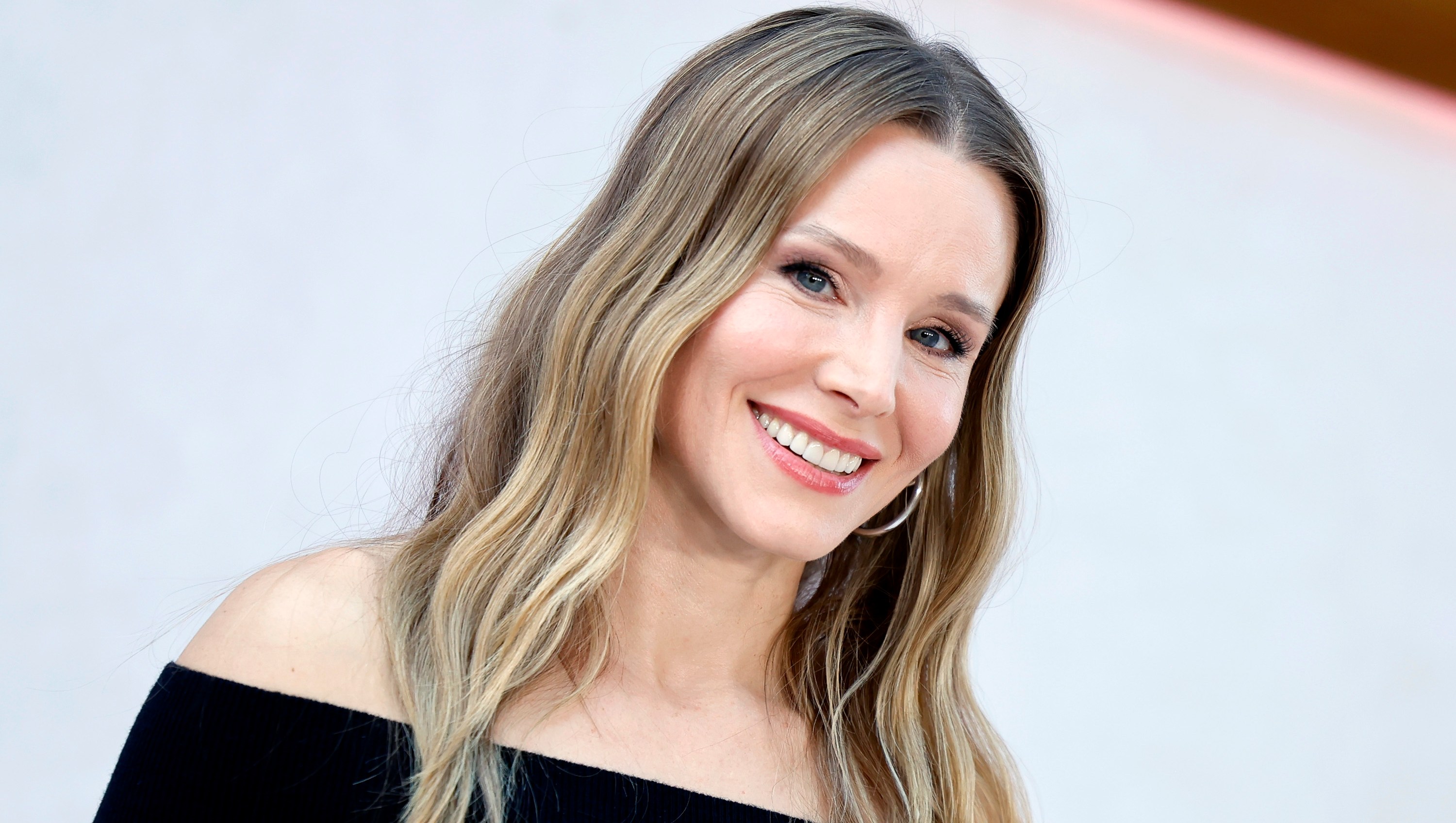 Kristen Bell's Retro Striped Polo Is the Cool-Girl Sweater Trend of Fall 2026
