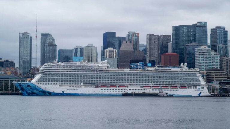Propulsion Repairs Shorten Every Port Visit for Norwegian Bliss