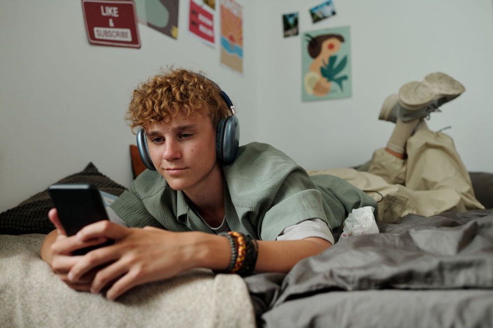 What Parents Need to Know About Their Teen’s Screen Time