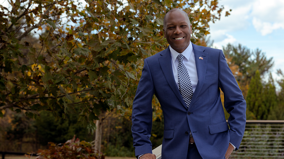 Marine veteran launches Senate campaign by invoking far-left radical to paint Dems as extreme