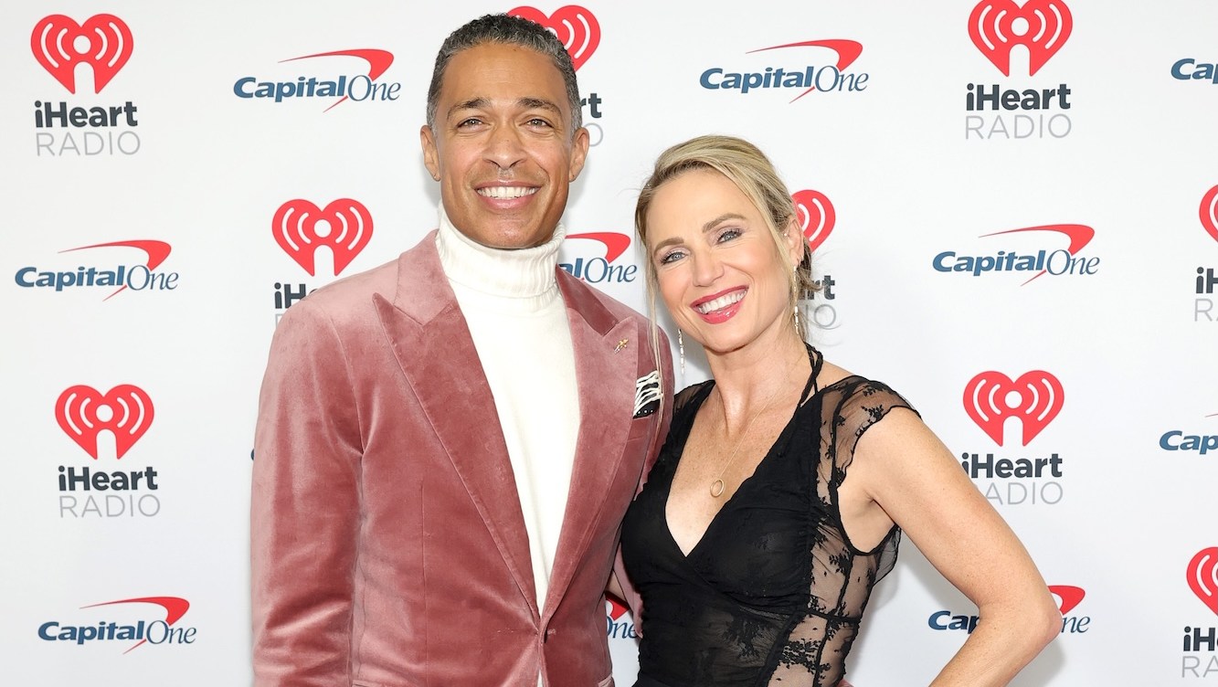 Amy Robach and T.J. Holmes Marry in Private Arkansas Wedding