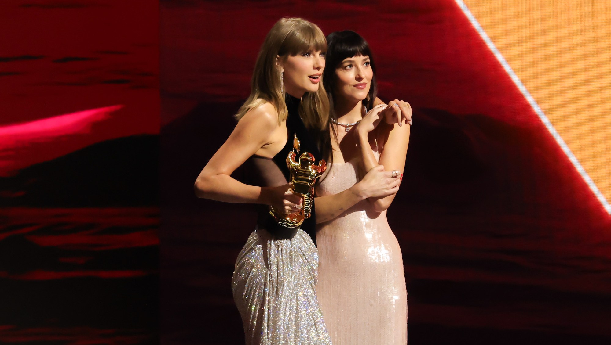 Taylor Swift and Dakota Johnson's Most Memorable Friendship Moments 
