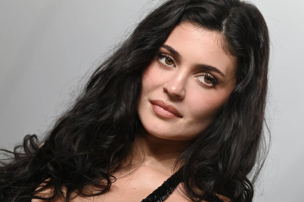 The $7 Brow Gel Kylie Jenner Uses for Fluffy, Face-Framing Brows