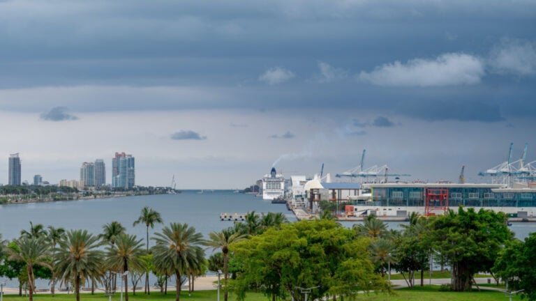 Three Cruise Ships Reach Miami Six Hours Late as Rough Weather Hits Florida