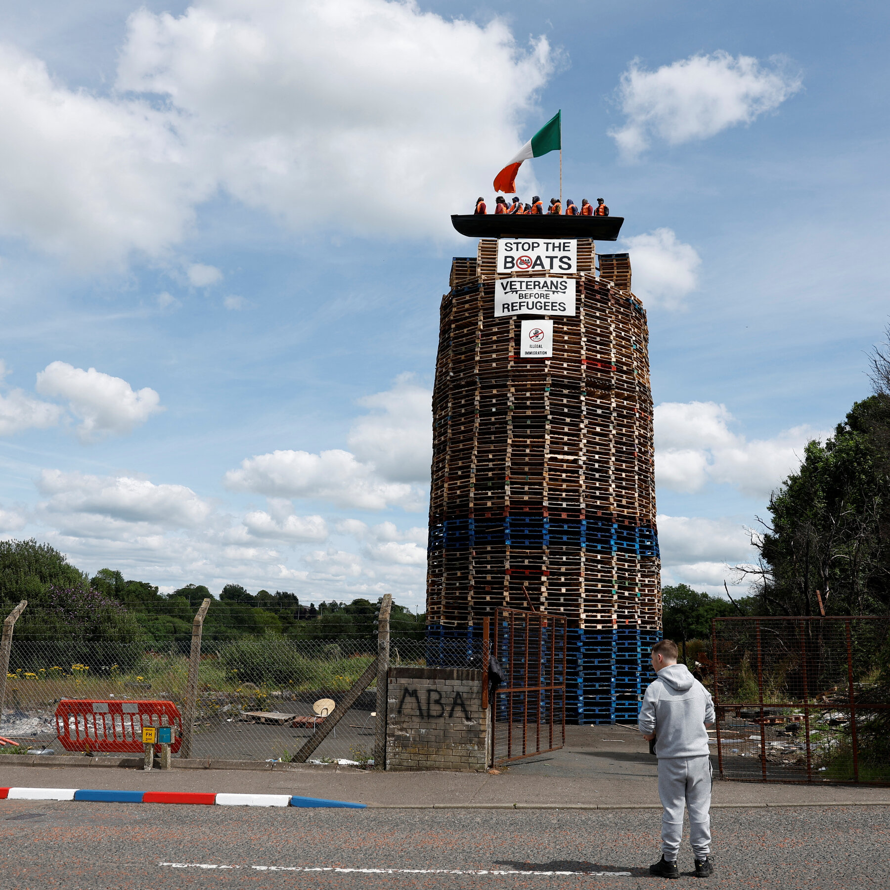 Police Investigate Burning of Migrant-Boat Effigy in Northern Ireland as a Hate Crime